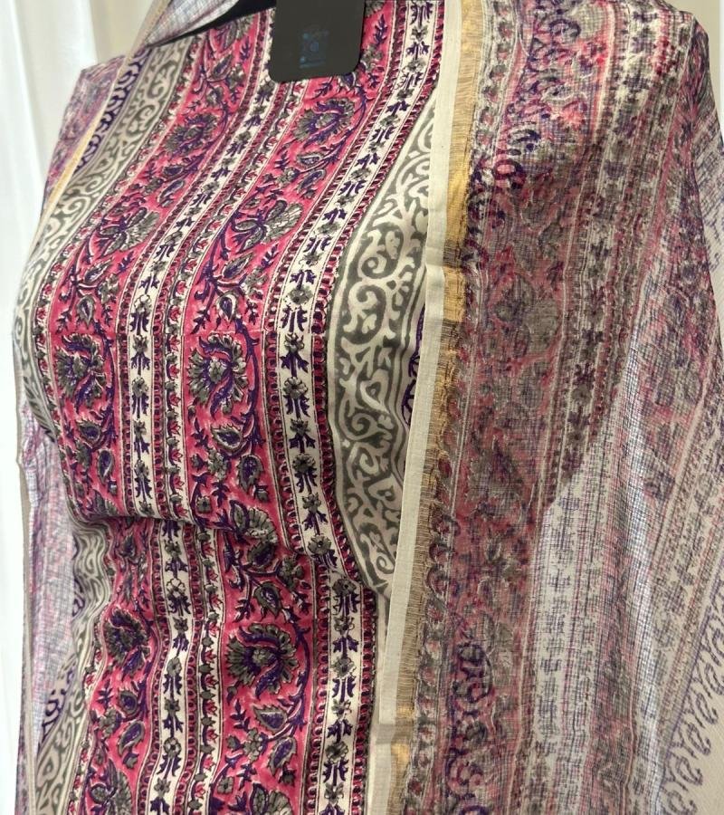 Soft Bloom Cotton Elegance - Ruby Red