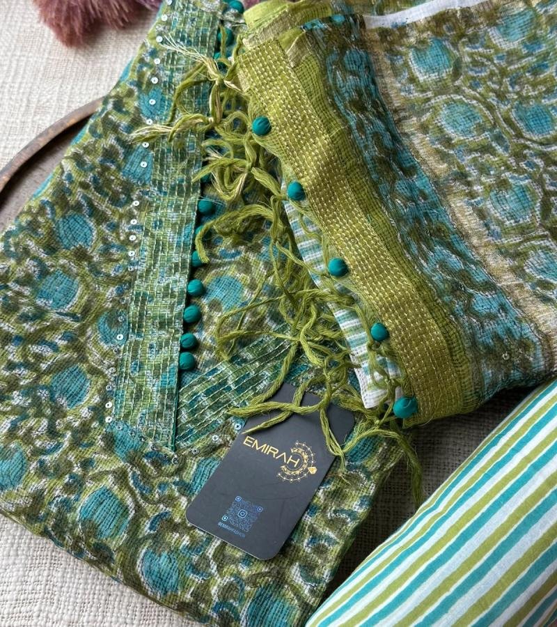 Verdant Grace Kota Doriya - Ruby Red