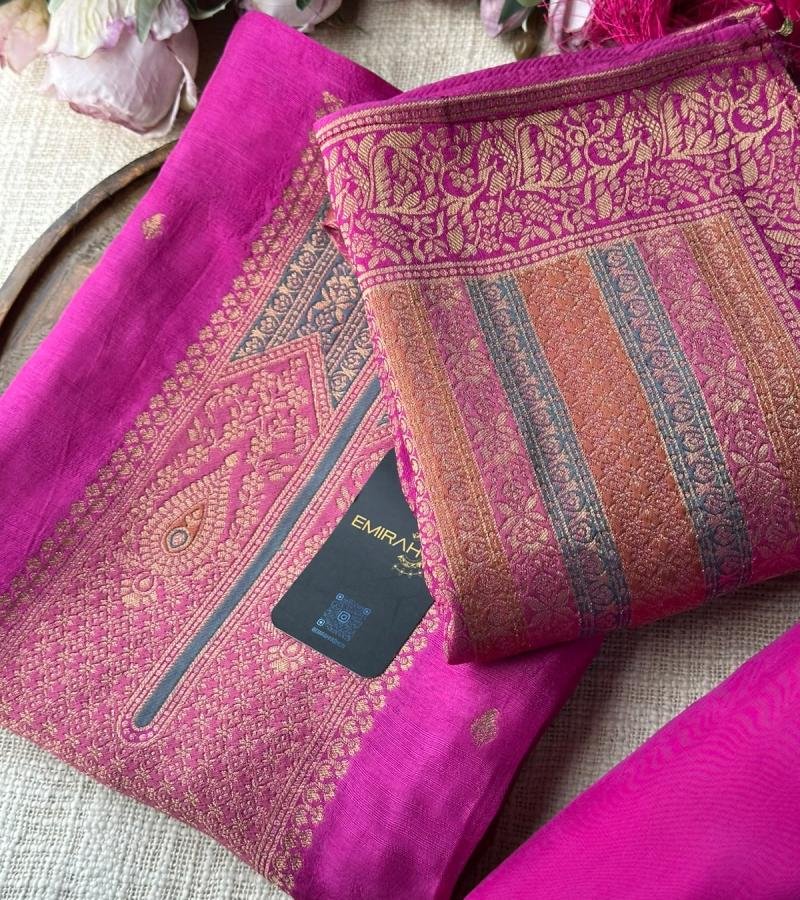Elegant Chanderi Suit with Jamdani Weaving & Woven Dupatta - Mixed Colors