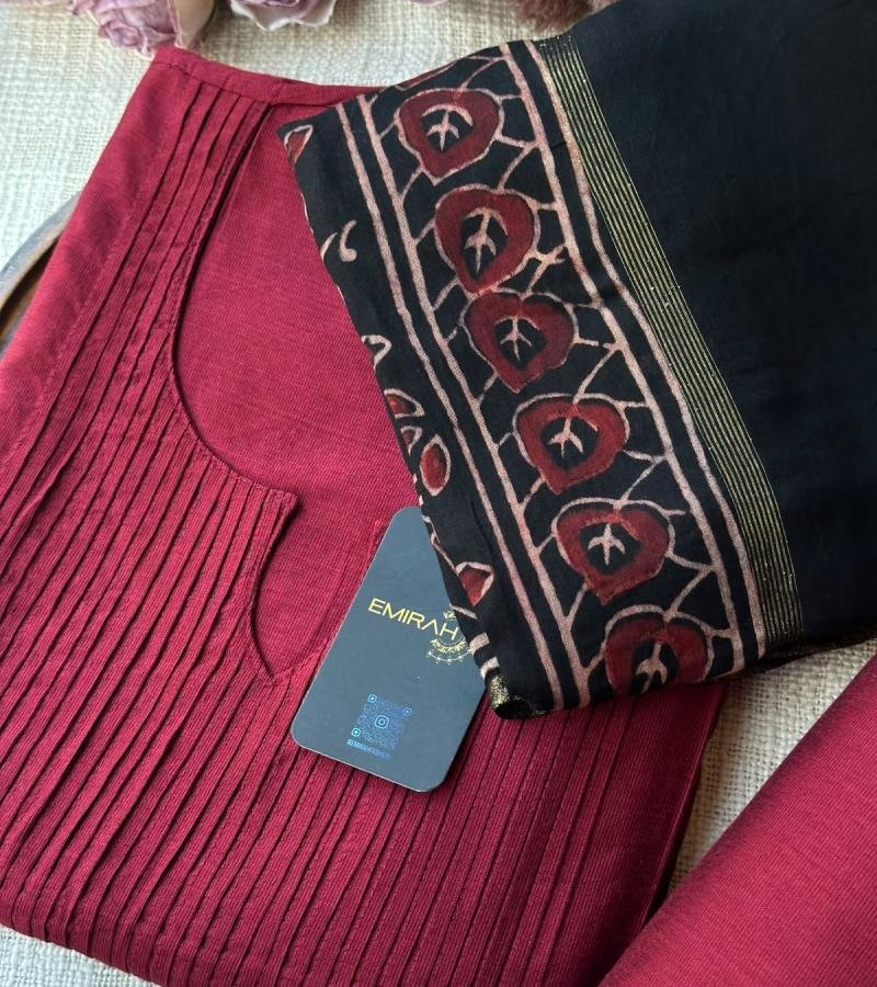Regal Handblock Elegance - Ruby Red