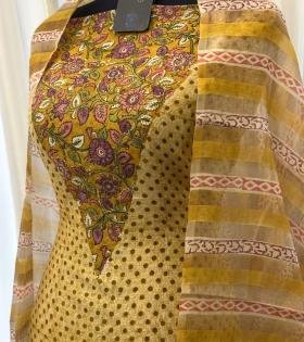 Elegant Floral Chanderi Suit Set - Rose Pink