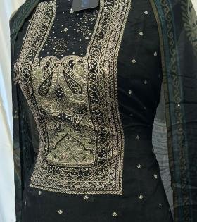 Regal Muse Muslin Silk - Jet Black